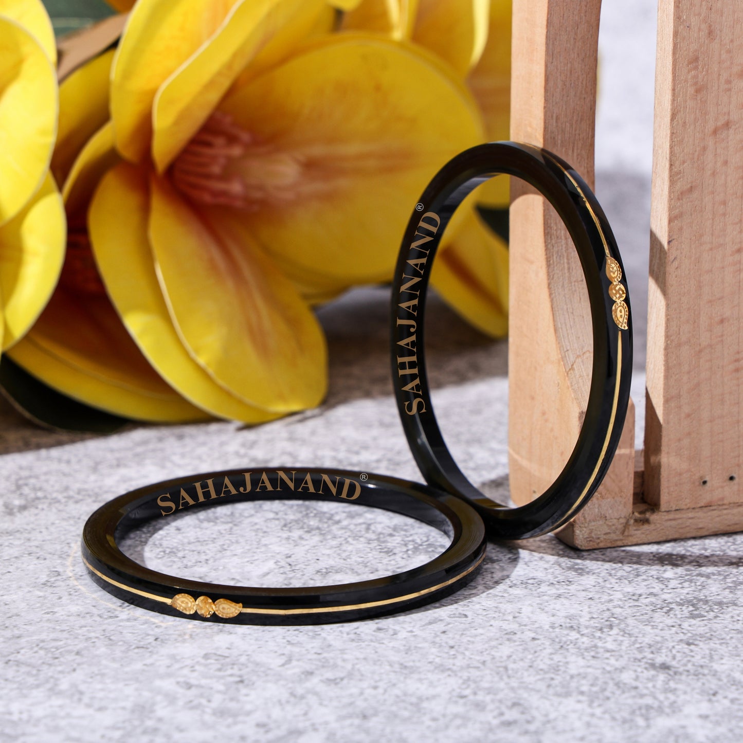 “Black - A Divya Shringar Bangles 916 22k Gold” (2 pis)