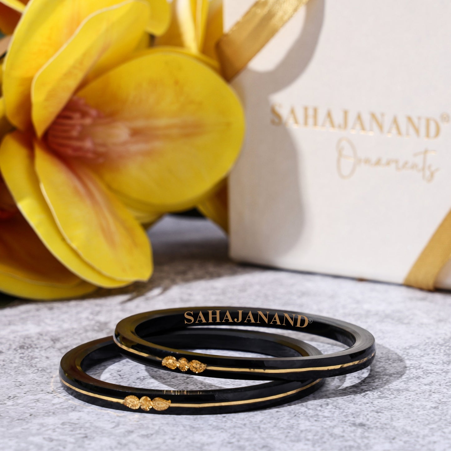 “Black - A Divya Shringar Bangles 916 22k Gold” (2 pis)