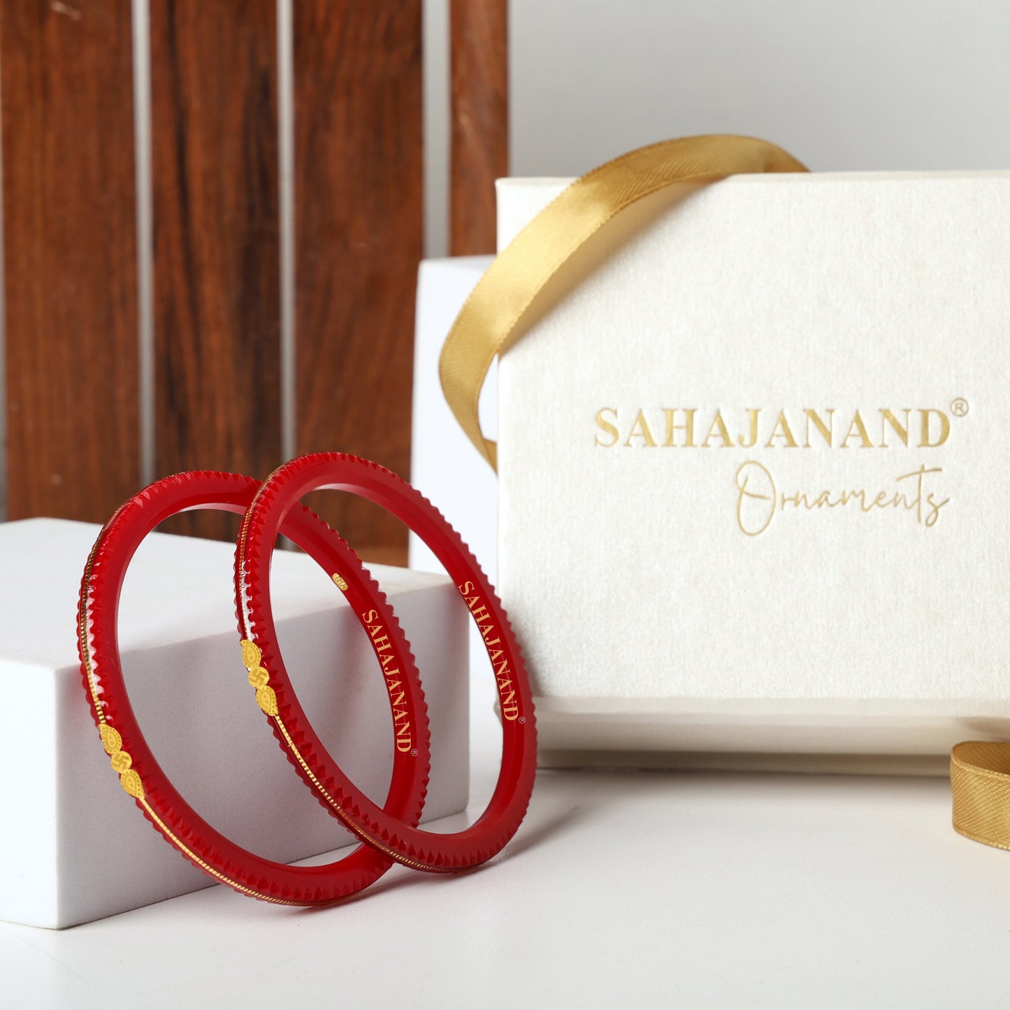 Divya Shringar Red - A decent Charm