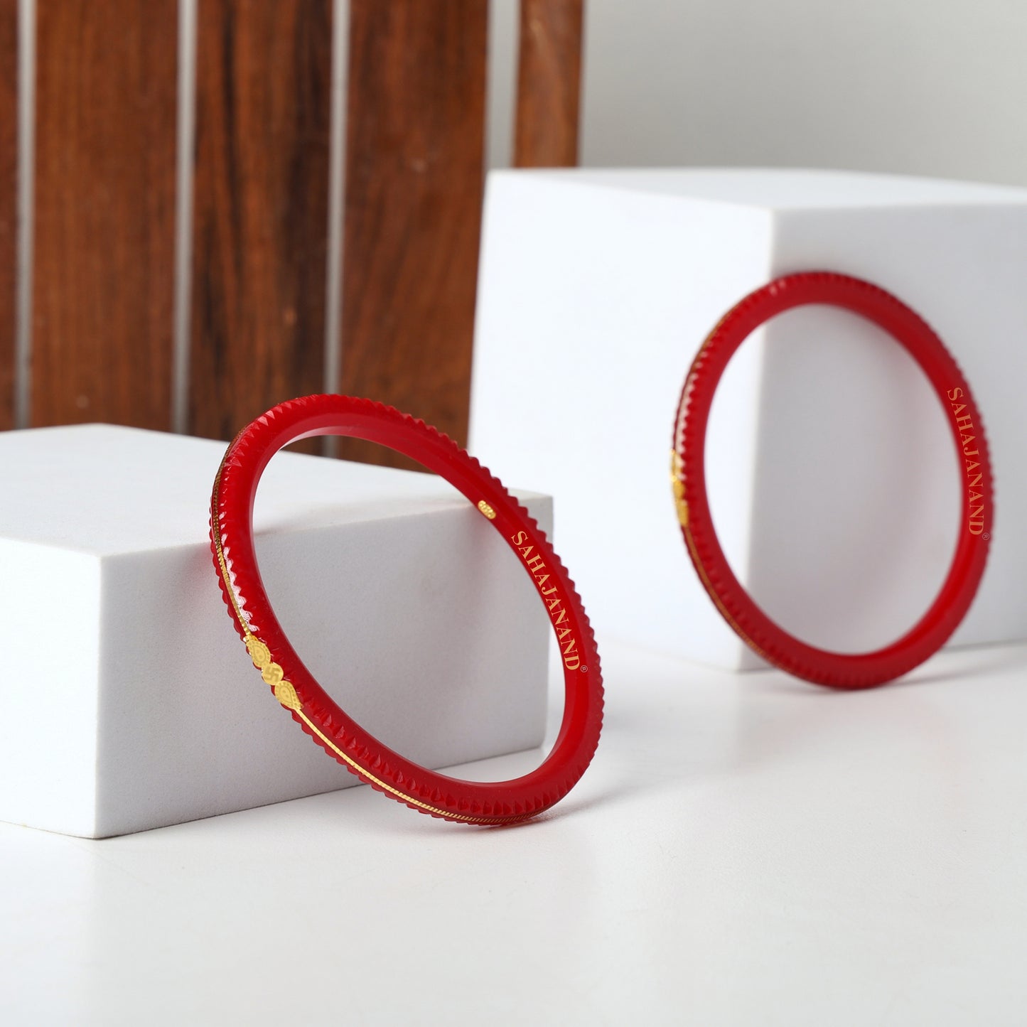 Divya Shringar Red - A decent Charm