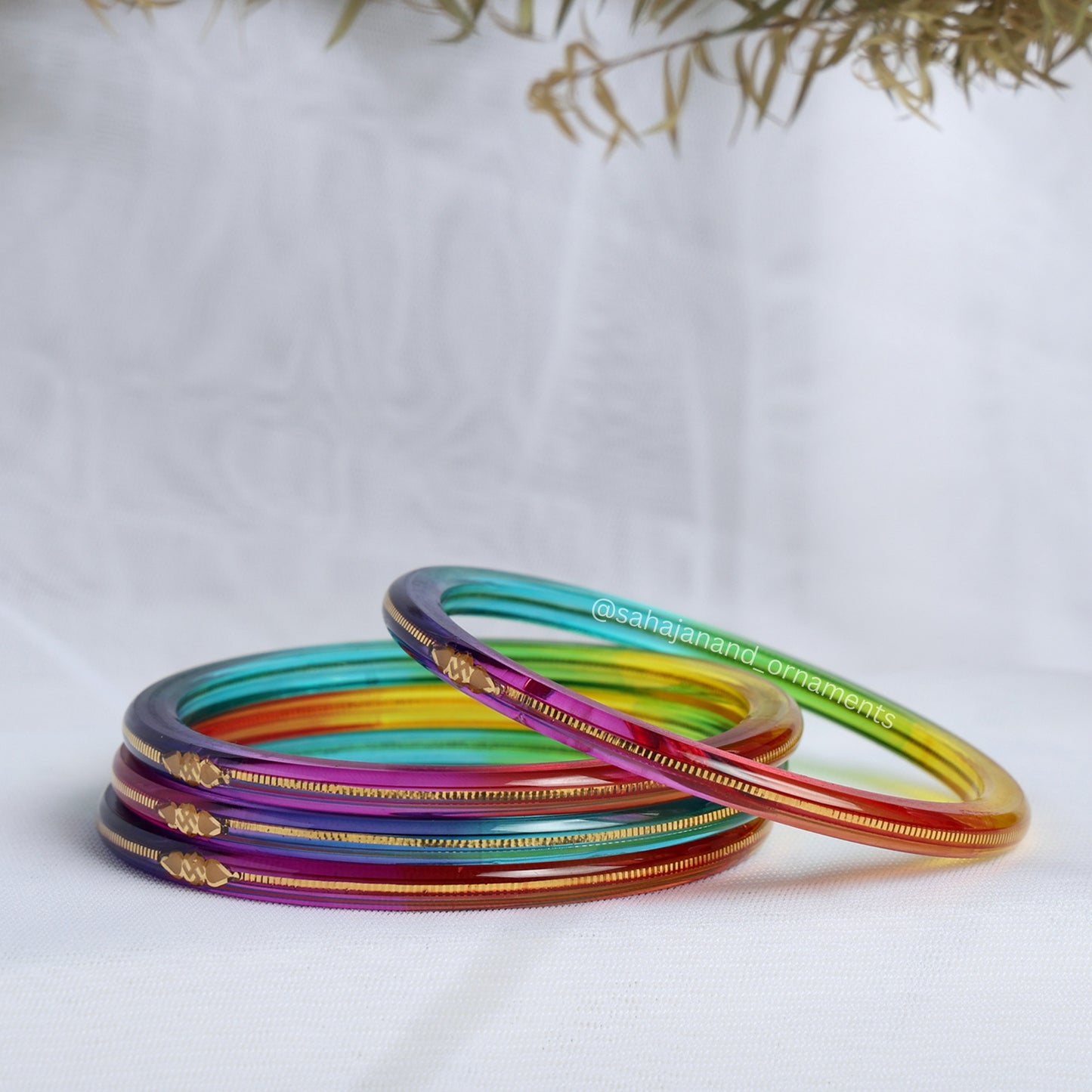 A Colorful Set for Every Occasion!" - 916 22k Hallmark (Multicolour)