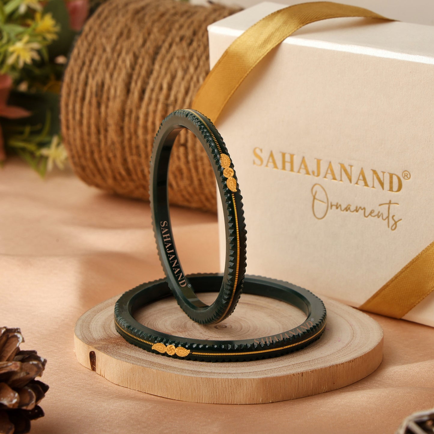 "Divya Shringar Green - A Decent Charm" 916 22k