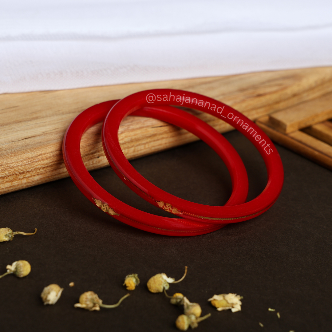 “22k Hallmark Red Divya Shringar Bangle” (2 pis)