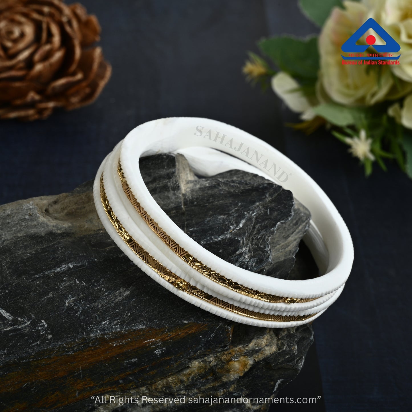 "Sankha Shonar Aarambho  –  A new beginning in an ancient style" 916 22k Gold Bangles (2 pis)