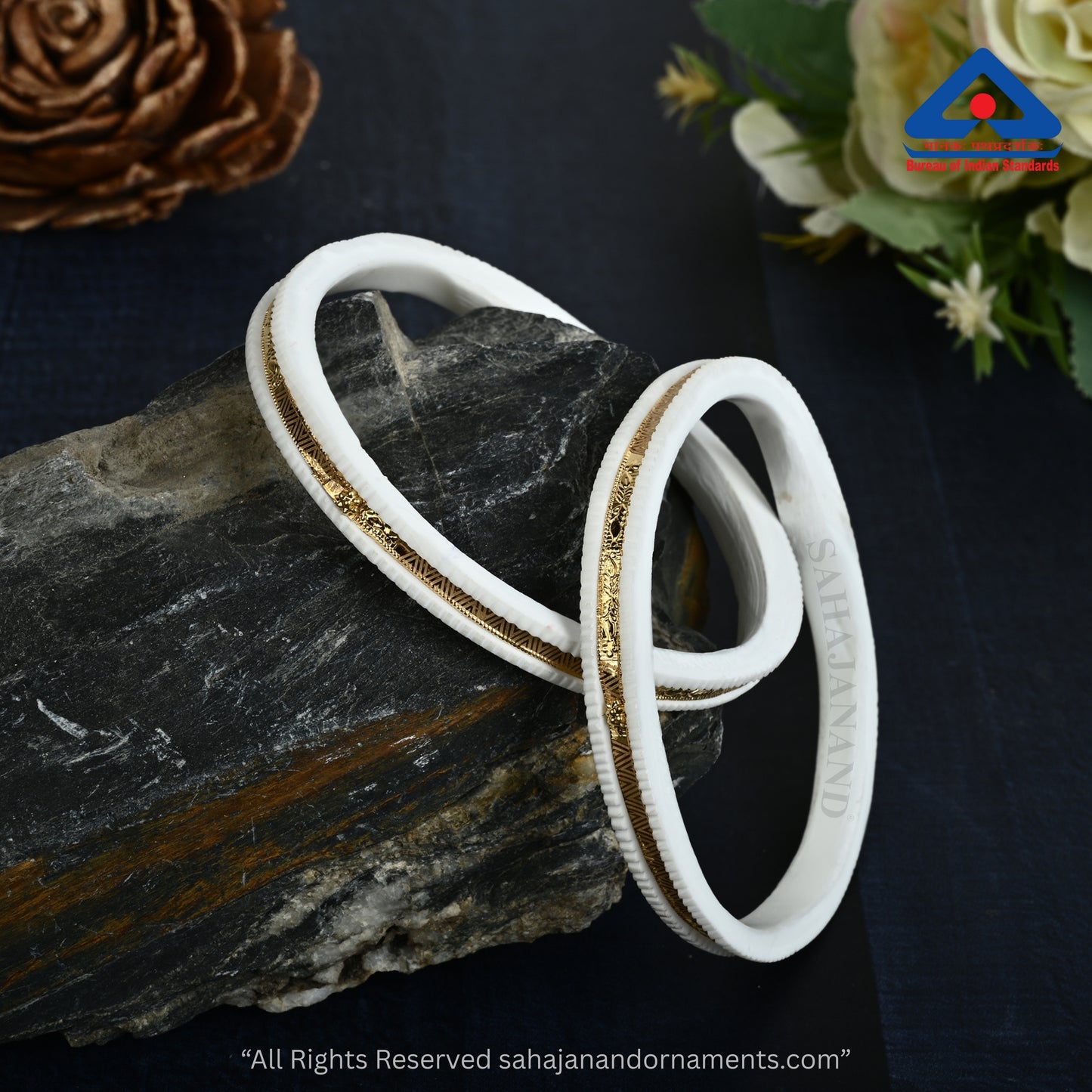 "Sankha Shonar Aarambho  –  A new beginning in an ancient style" 916 22k Gold Bangles (2 pis)