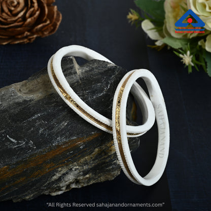 "Sankha Shonar Aarambho  –  A new beginning in an ancient style" 916 22k Gold Bangles (2 pis)