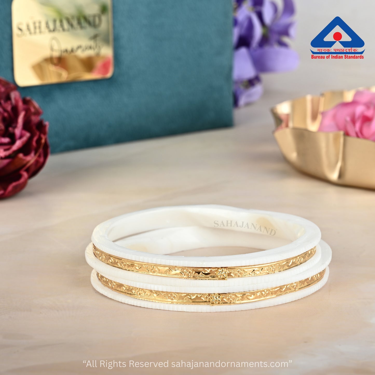 "Sankha Ancient Gold Conch Bangle Beauty " (2 Pis)